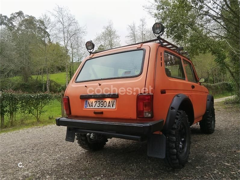 Usado Lada niva 80 CV (58 kW) 1998 Naranja SUV