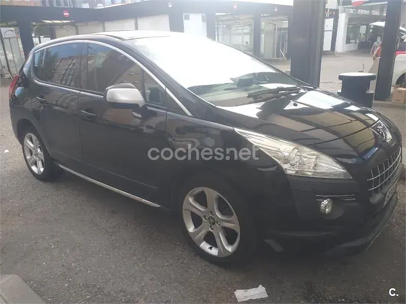 Usado Peugeot 3008 Sport 110 CV (80 kW) 2009 Negro Familiar