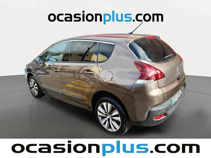 Usado Peugeot 3008 Active 115 CV (84 kW) 2014 Gris SUV