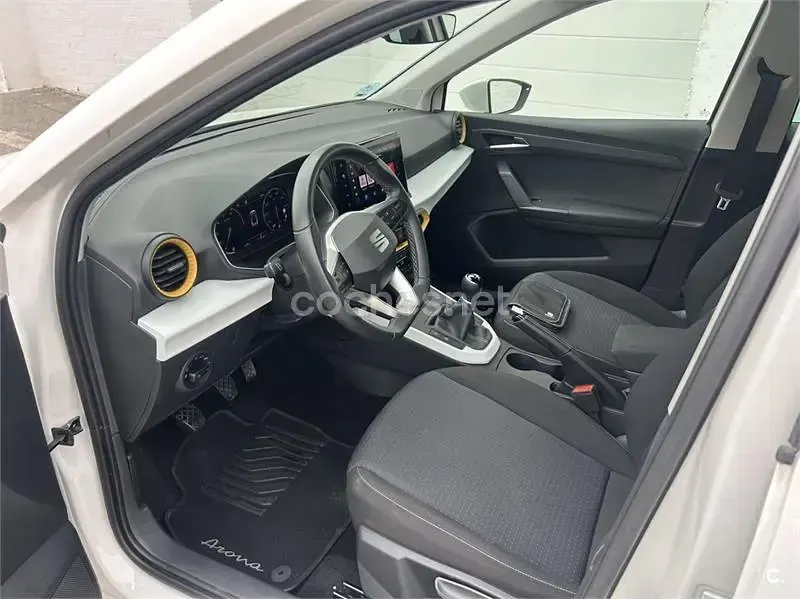 Usado Seat Arona Style 115 CV (84 kW) 2024 Blanco SUV