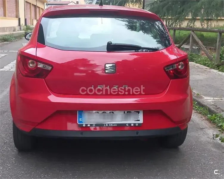 Usado Seat Ibiza SC Reference 75 CV (55 kW) 2016 Rojo Utilitario
