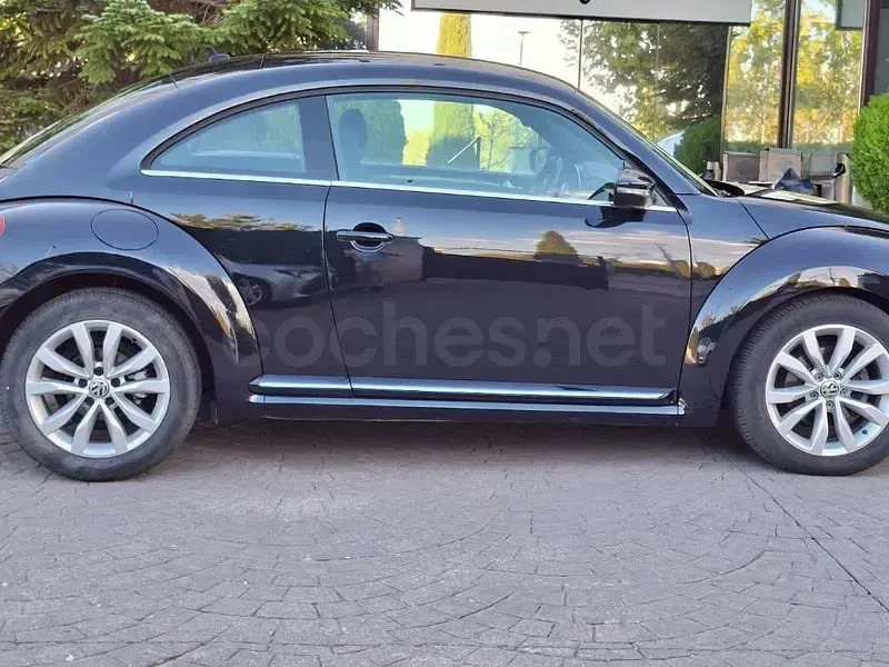Usado VW Beetle 110 CV (80 kW) 2015 Negro Utilitario