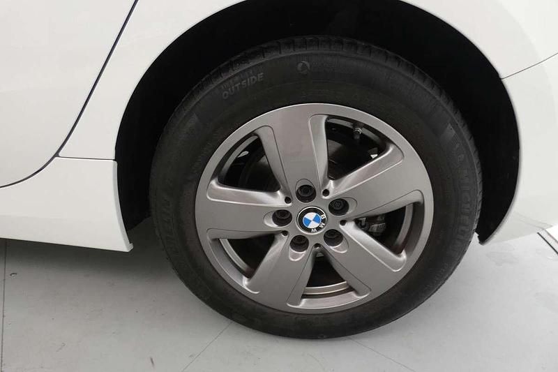 Usado BMW 116 Performance 116 CV (85 kW) 2021 Blanco Utilitario