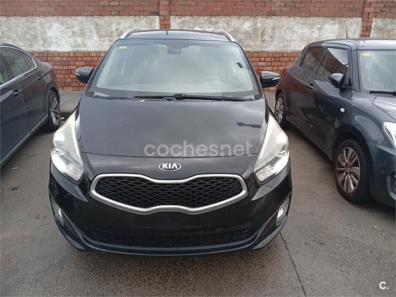Negro Usado 2015 Kia Carens Monovolumen | 6900 € (Super precio) - Imagen 1/4