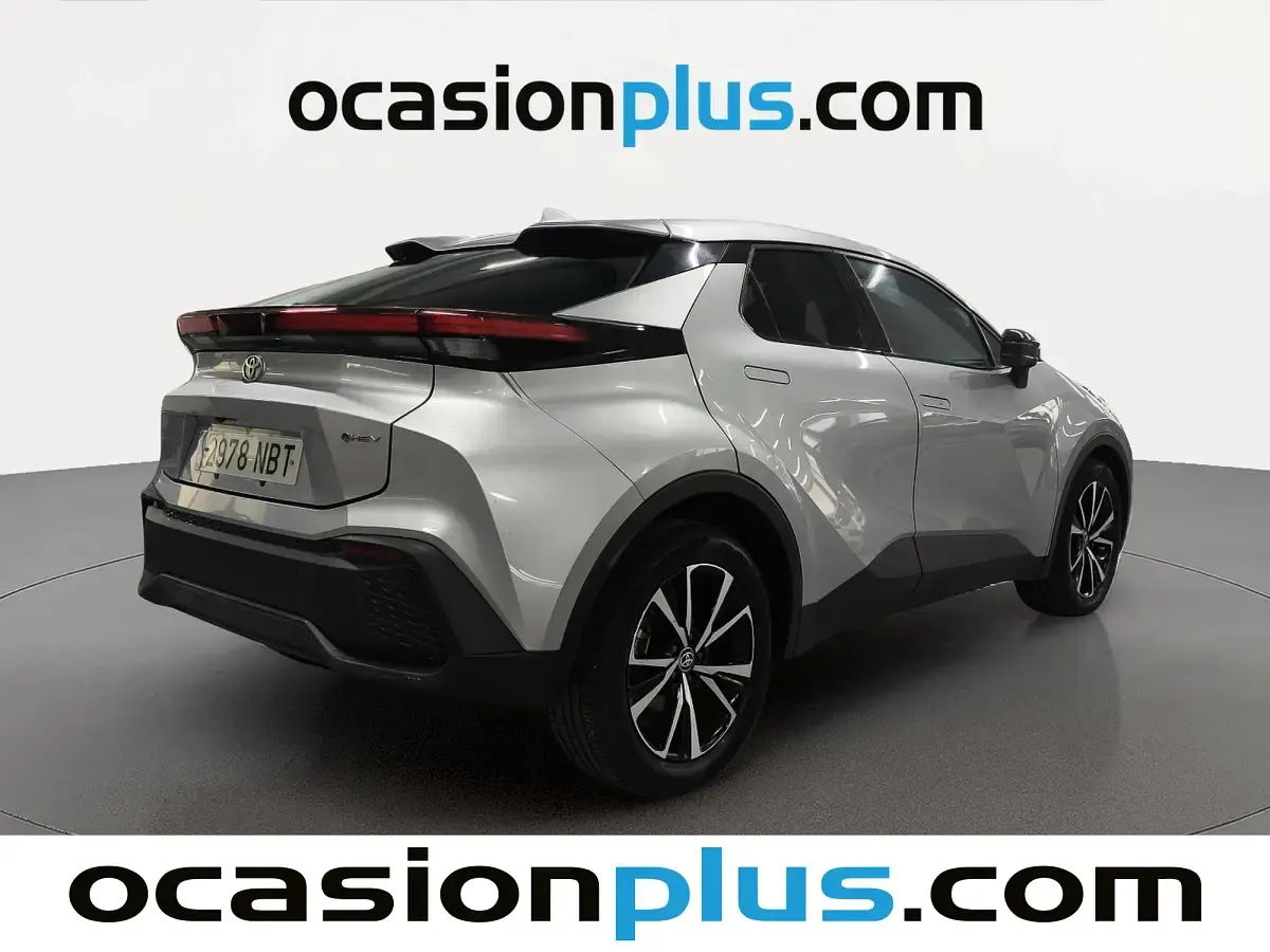 Usado Toyota C-HR Advance 140 CV (102 kW) 2025 Gris SUV