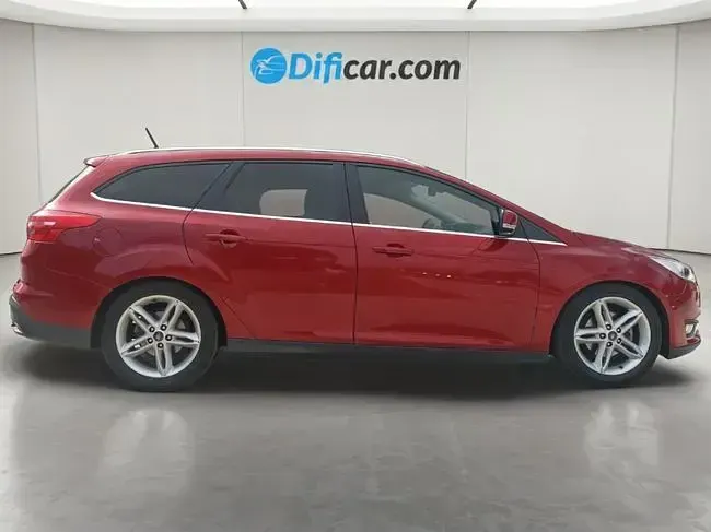 Usado Ford Focus Titanium 125 CV (91 kW) 2018 Rojo Berlina