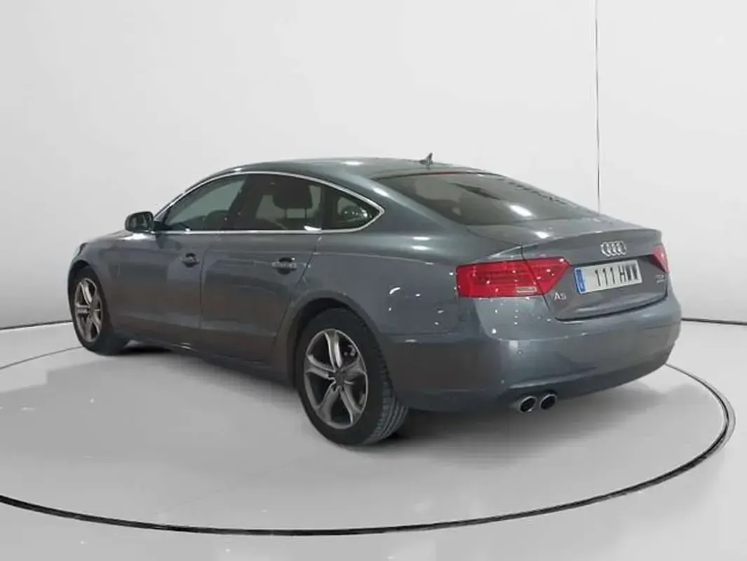 Usado Audi A5 Advanced 177 CV (130 kW) 2014 Gris Coupe