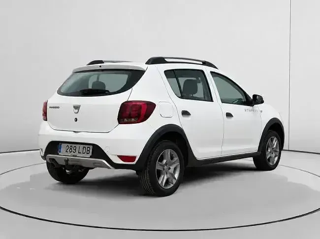 Usado Dacia Sandero Essentiel 90 CV (66 kW) 2019 Blanco Berlina