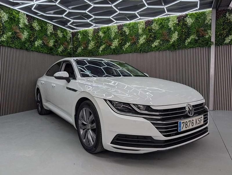 Usado VW Arteon 150 CV (110 kW) 2019 Blanco Utilitario