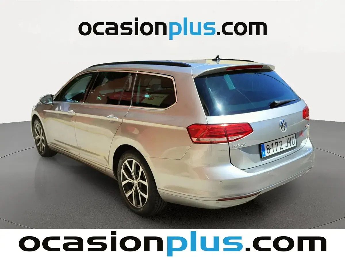 Usado VW Passat Advance 150 CV (110 kW) 2016 Gris Familiar