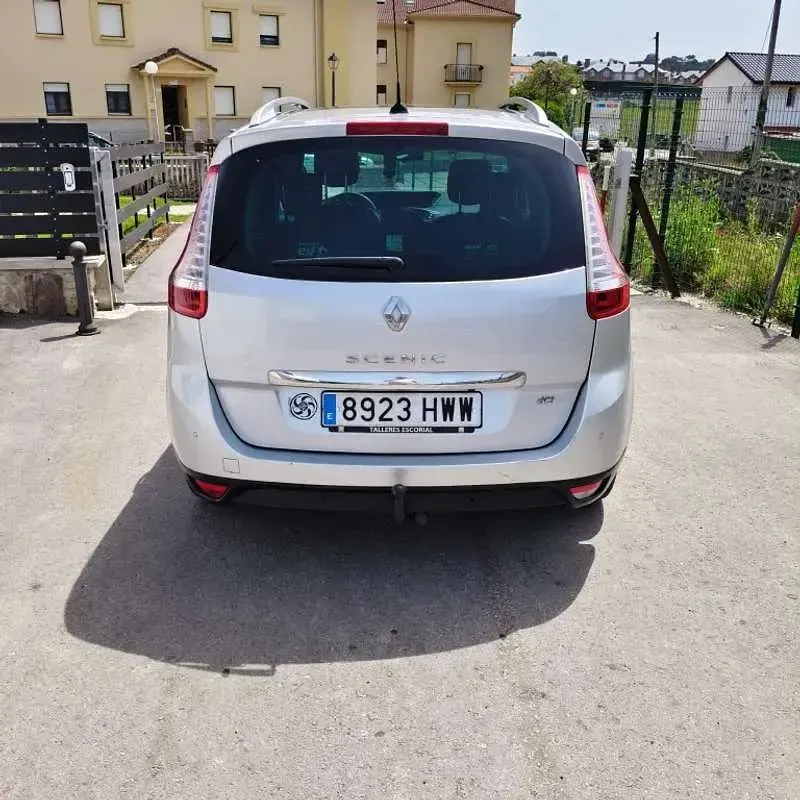 Usado Renault Scenic E-Tech LIMITED 131 CV (96 kW) 2014 Gris Monovolumen