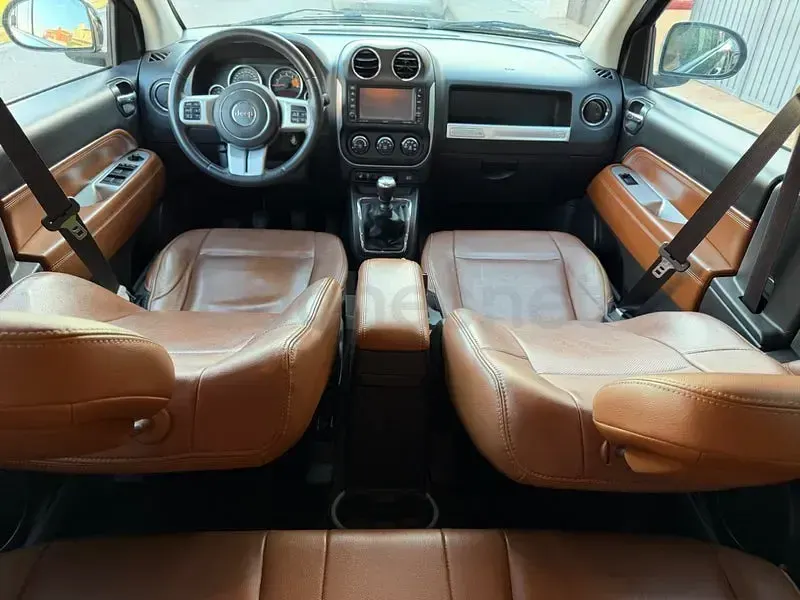 Usado Jeep Compass Limited 136 CV (100 kW) 2013 Negro SUV