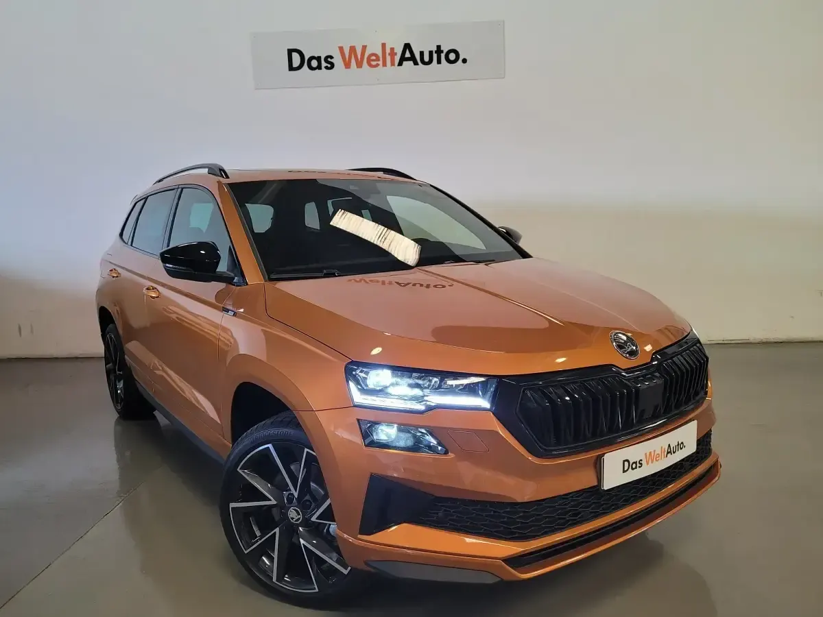 Usado Skoda Karoq Ambition 150 CV (110 kW) 2023 Naranja SUV