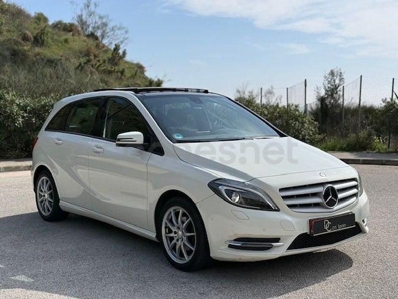 Usado Mercedes B180 122 CV (89 kW) 2012 Blanco Monovolumen