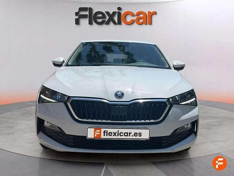 Usado Skoda Scala Ambition 110 CV (80 kW) 2023 Blanco Utilitario