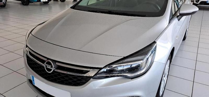 Usado Opel Astra Selective 110 CV (80 kW) 2016 Gris Berlina