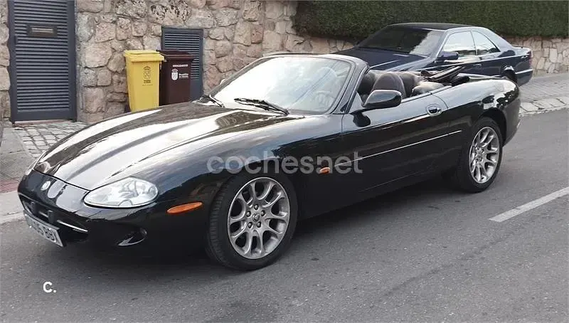 Usado Jaguar XK8 290 CV (213 kW) 1999 Negro Descapotable