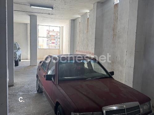 Usado Mercedes 190 75 CV (55 kW) 1990 Granate Berlina