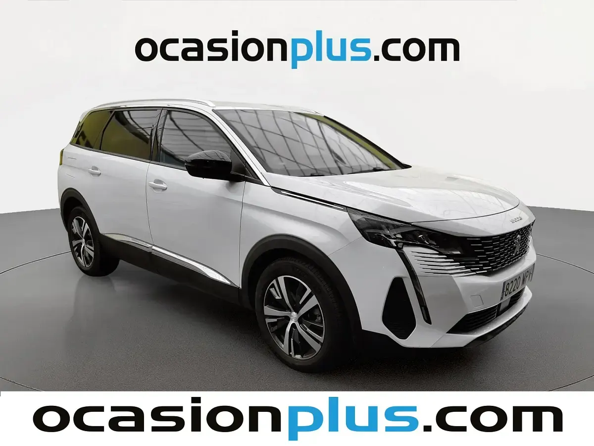 Usado Peugeot 5008 Allure 136 CV (100 kW) 2024 Blanco SUV