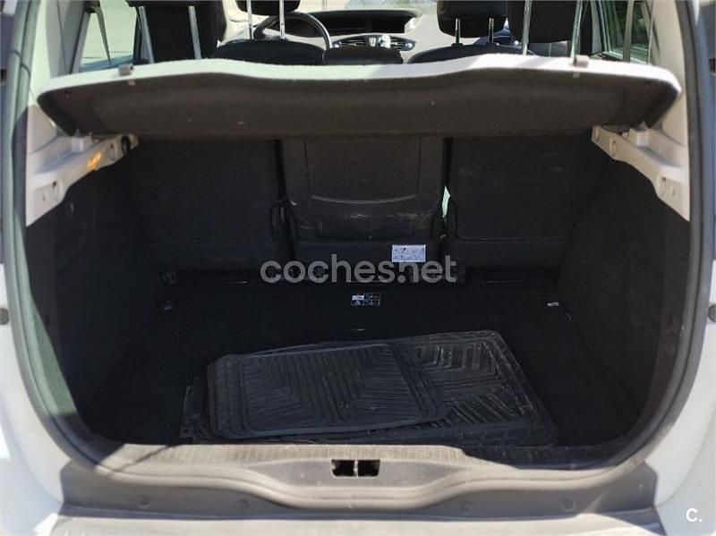 Usado Renault Scénic III Bose Edition 130 CV (95 kW) 2014 Blanco Monovolumen