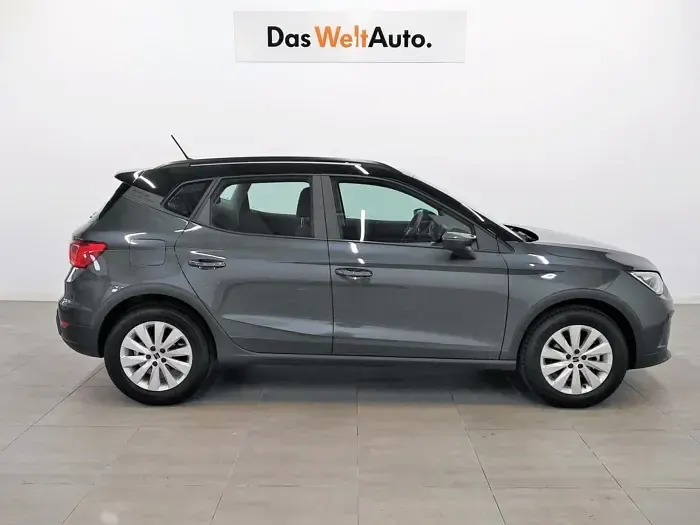 Usado Seat Arona Style 115 CV (84 kW) 2025 Gris / plata SUV