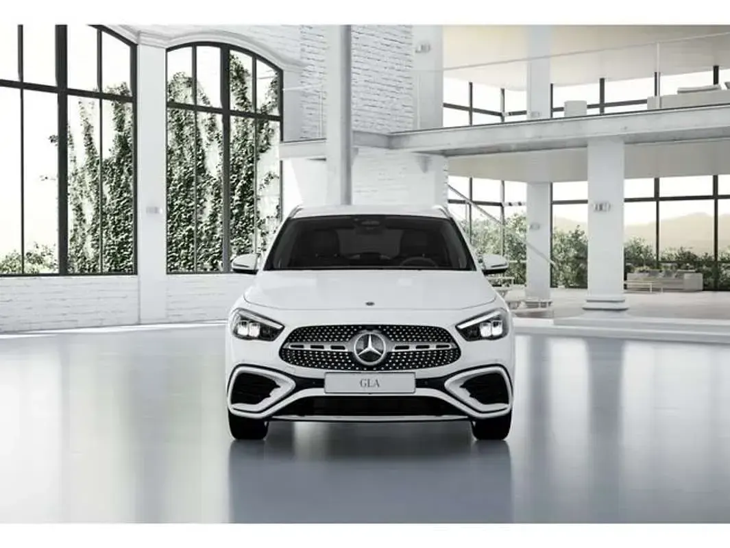 Usado Mercedes GLA250 165 CV (121 kW) 2025 Blanco SUV