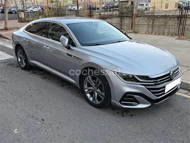 Usado VW Arteon R-line 218 CV (160 kW) 2021 Gris / plata Berlina