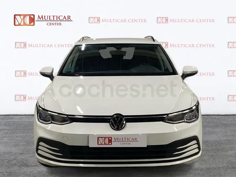 Usado VW Golf VIII Life 115 CV (84 kW) 2023 Blanco Familiar