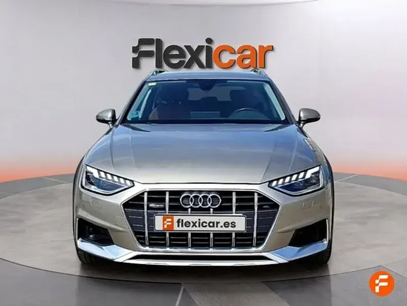Usado Audi A4 Allroad 190 CV (139 kW) 2020 Gris / plata Familiar