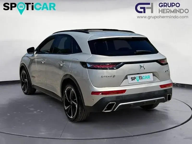 Usado DS Automobiles DS7 Crossback 300 CV (220 kW) 2022 Gris / plata SUV