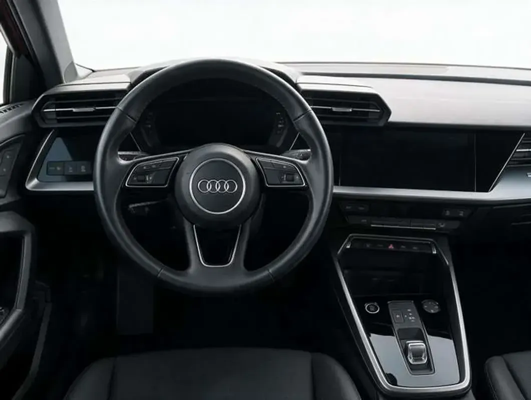 Usado Audi A3 Sportback Advanced 204 CV (150 kW) 2022 Rojo Utilitario