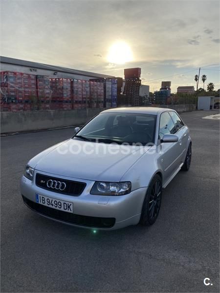 Gris / plata Usado 2000 Audi S3 Berlina | 9500 € - Imagen 1/4