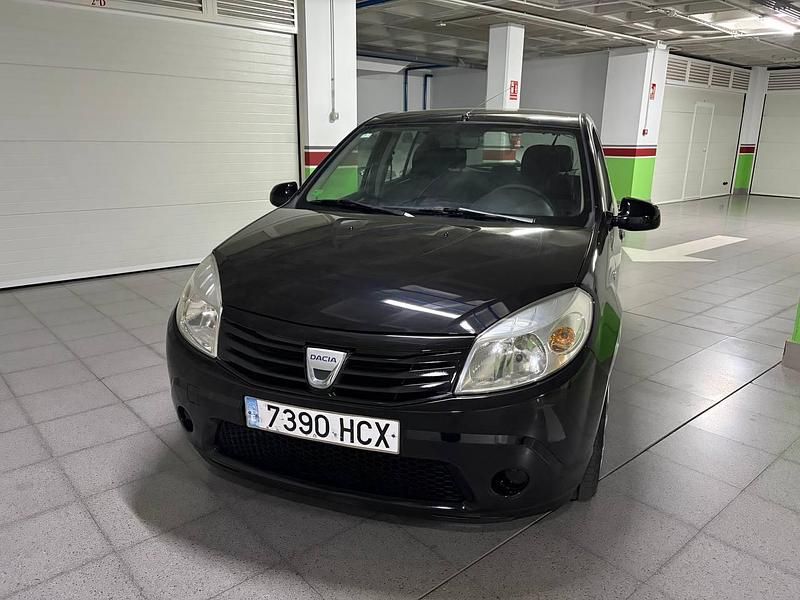 Usado Dacia Sandero Base 75 CV (55 kW) 2012 Negro