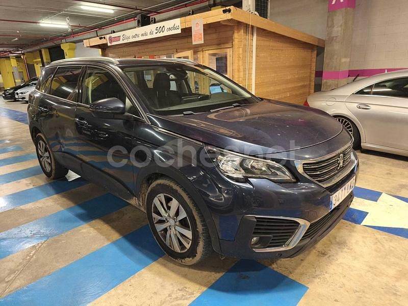 Usado Peugeot 5008 Active 120 CV (88 kW) 2017 Azul SUV