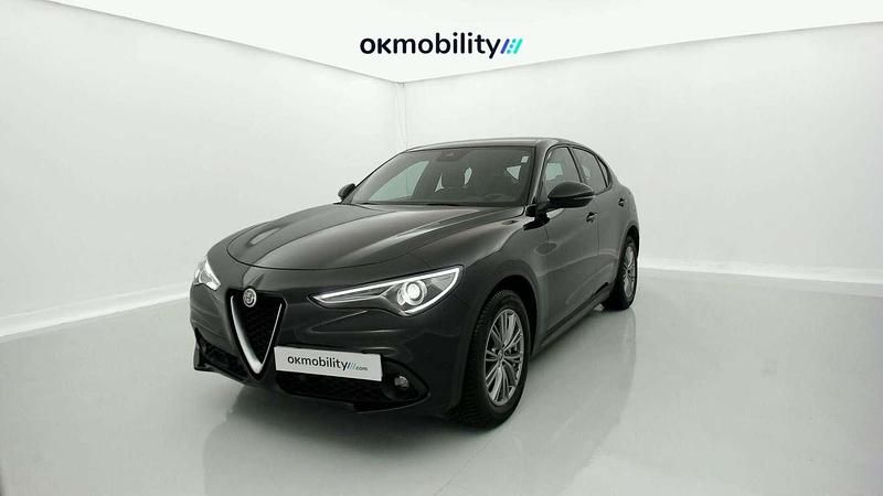 Usado Alfa Romeo Stelvio Super 160 CV (117 kW) 2022 Negro SUV