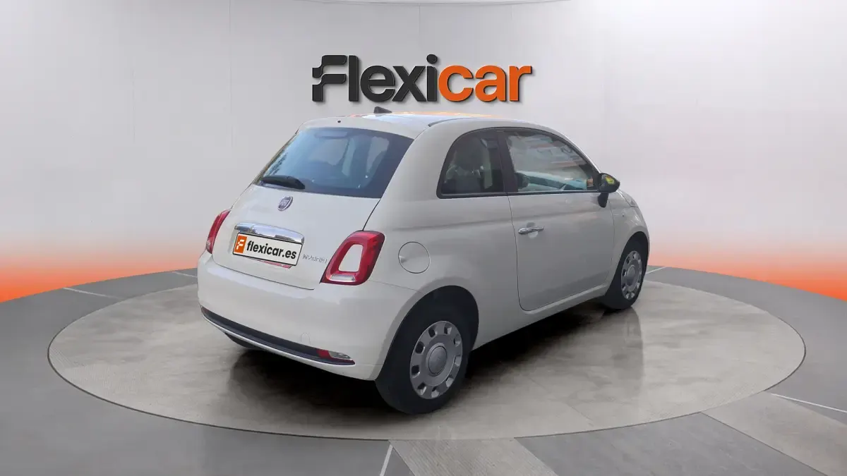 Usado Fiat 500 71 CV (52 kW) 2023 Blanco Berlina
