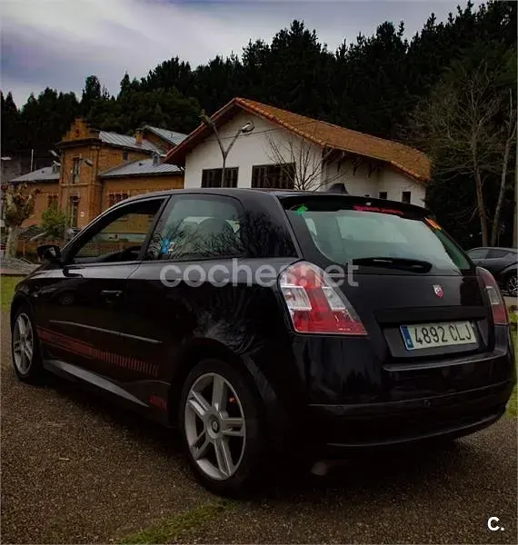Usado Fiat Stilo Abarth 170 CV (125 kW) 2003 Negro Berlina