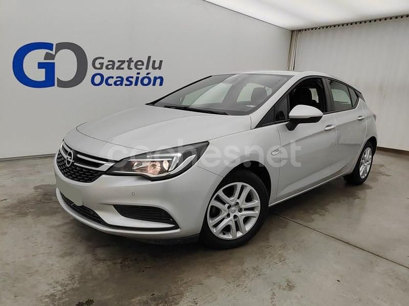 Gris / plata Usado 2019 Opel Astra Selective Berlina | 13.400 € (Precio justo) - Imagen 1/4