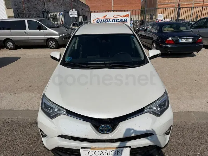 Usado Toyota RAV4 Hybrid Executive 197 CV (144 kW) 2017 Blanco SUV