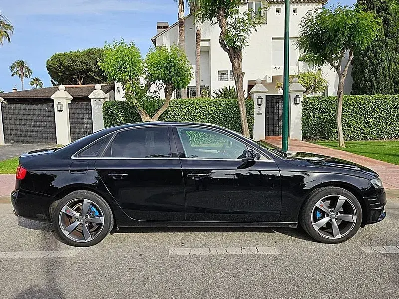 Usado Audi A4 Ambiente 265 CV (194 kW) 2009 Negro Berlina