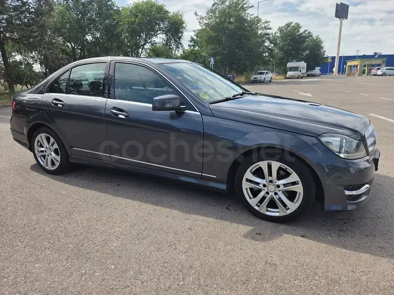 Usado Mercedes C200 Elegance 136 CV (100 kW) 2014 Gris / plata Berlina