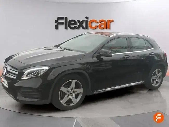 Usado Mercedes GLA250 AMG line 211 CV (155 kW) 2017 Negro SUV