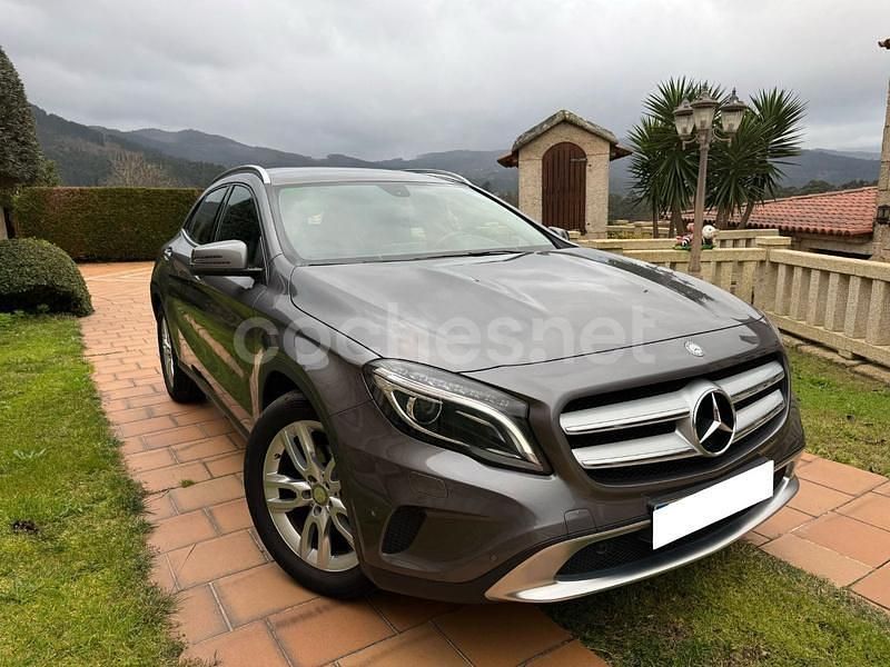 Gris / plata Usado 2014 Mercedes GLA200 Urban SUV | 20.490 € (Precio justo) - Imagen 1/4