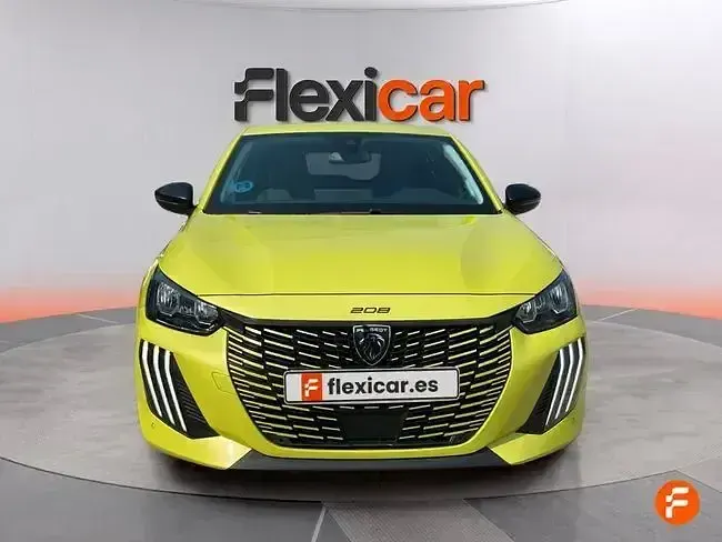 Usado Peugeot 208 Allure 100 CV (73 kW) 2025 Verde Utilitario
