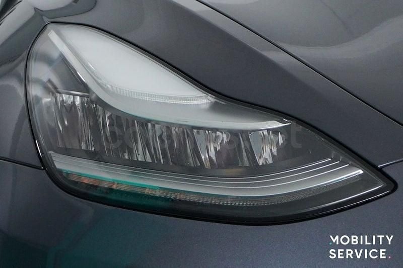 Käytetty Tesla Model 3 350 kW (476 HP) 2019 Harmaa Sedan