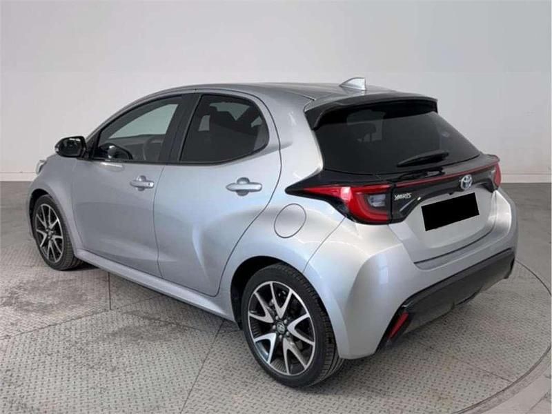 Usado Toyota Yaris Hybrid Style 116 CV (85 kW) 2022 Utilitario
