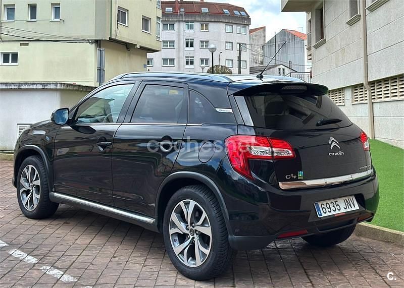 Usado Citroën C4 Aircross Exclusive 114 CV (83 kW) 2016 Negro SUV