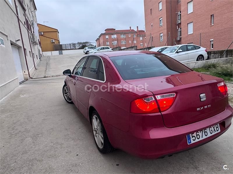 Usado Seat Exeo Style 143 CV (105 kW) 2010 Granate Berlina