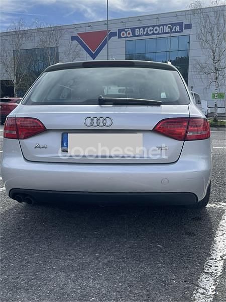 Usado Audi A4 Advanced 143 CV (105 kW) 2012 Gris / plata Berlina