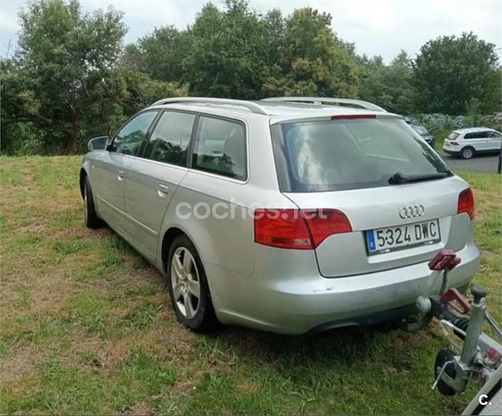 Usado Audi A4 140 CV (102 kW) 2006 Gris / plata Familiar